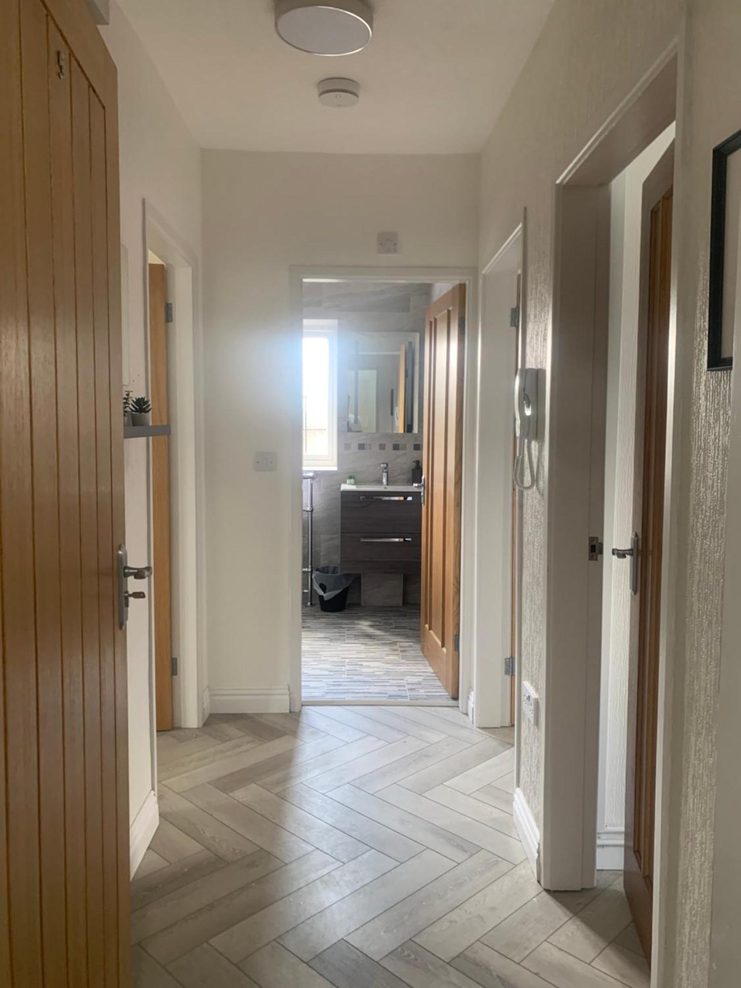 Newly Renovated, Modern 3 Bed Apartment Walmersley 外观 照片