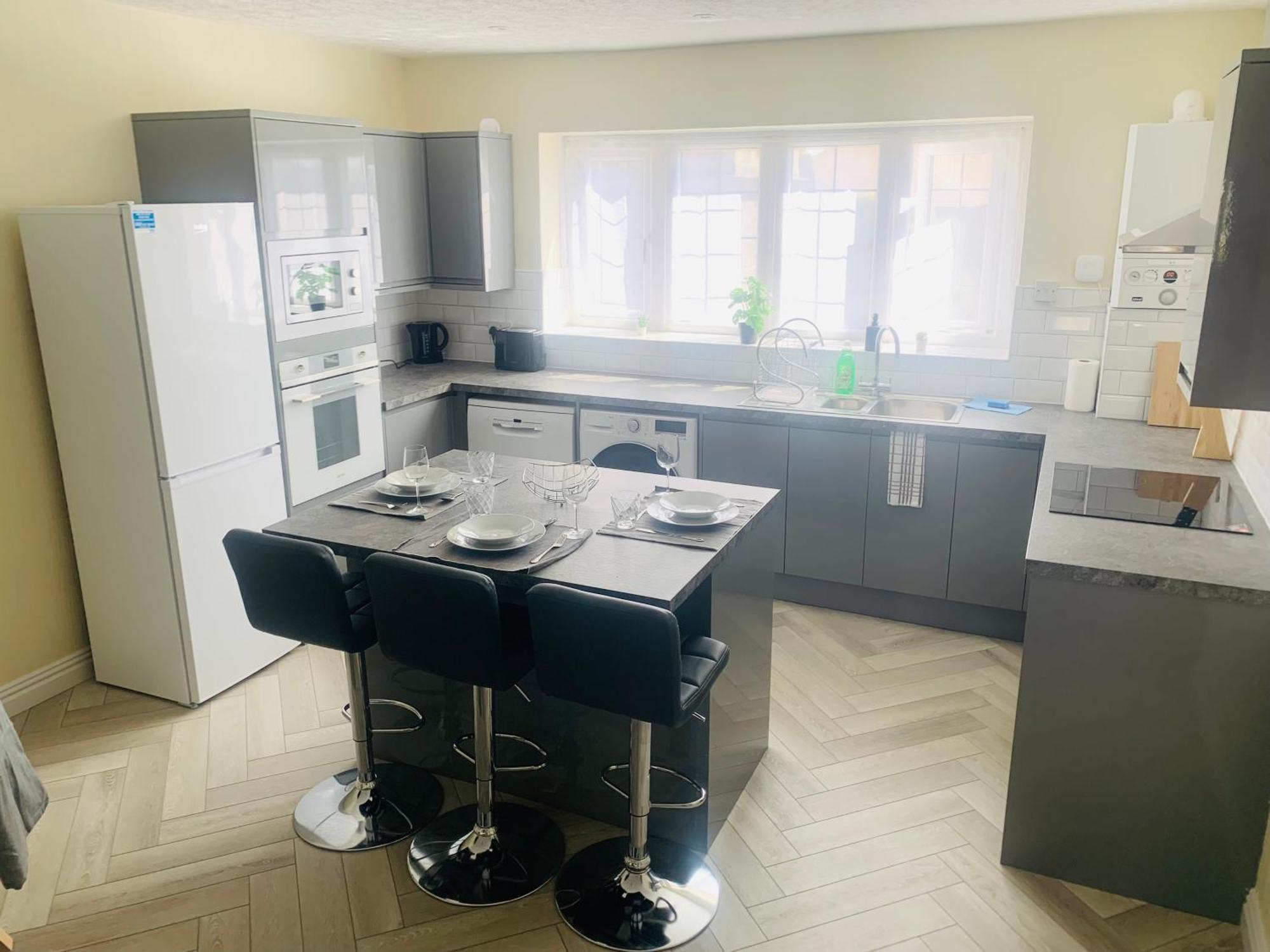 Newly Renovated, Modern 3 Bed Apartment Walmersley 外观 照片