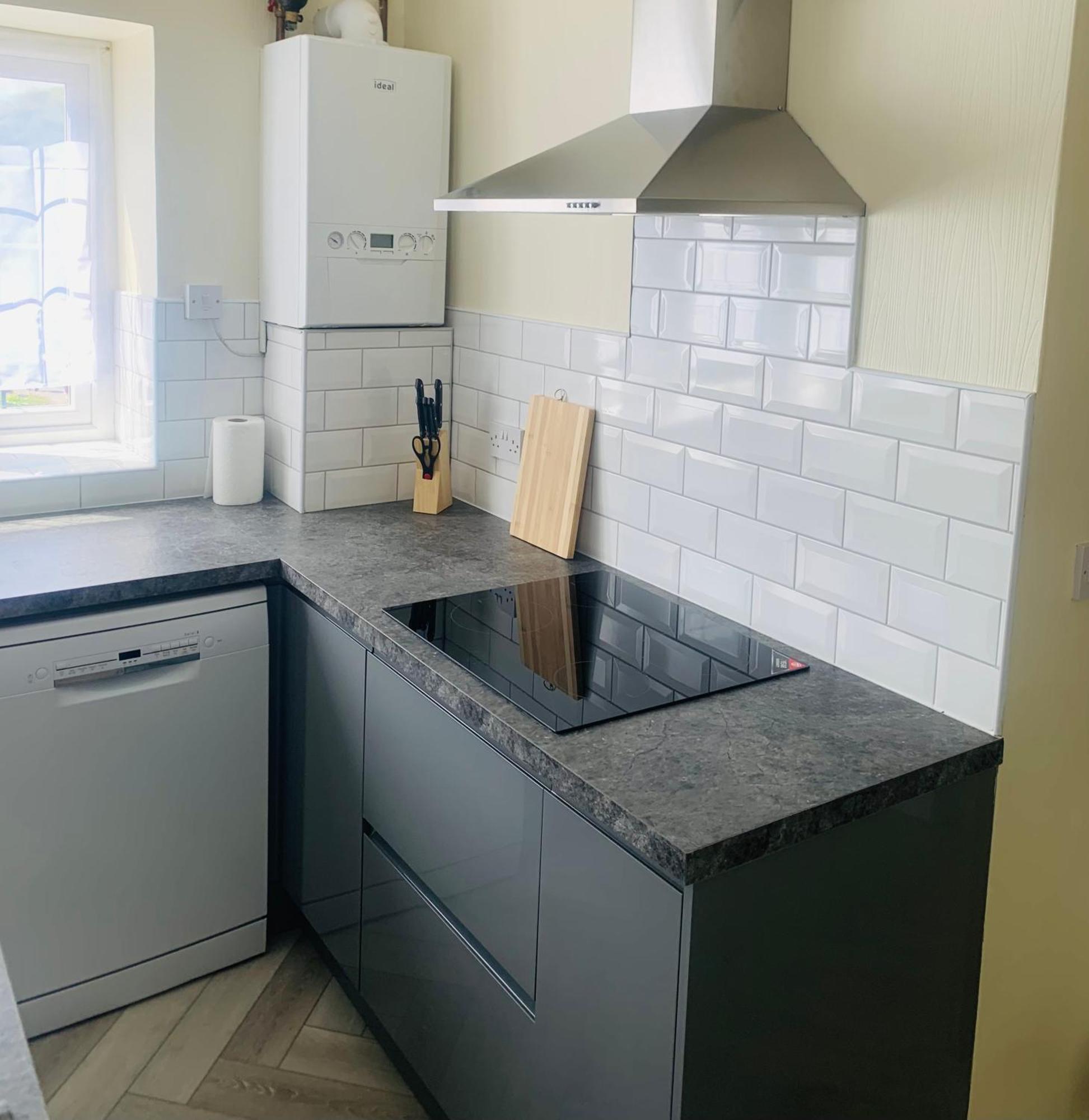 Newly Renovated, Modern 3 Bed Apartment Walmersley 外观 照片